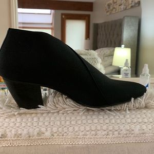 Aerosoles Martha Stewart elastine comfort shoe boots. Black size 11 women’s
